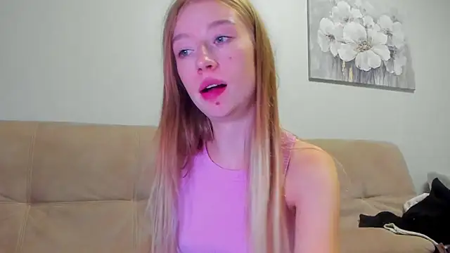 minidivaa  online show from 10.20.25