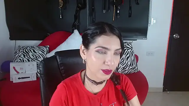 Carolaine69  online show from 11.08.25