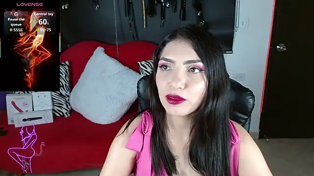 Carolaine69  online show from 11.15.25