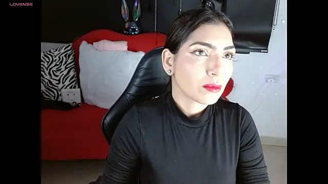 Snapshot of Carolaine69_ chatting on 07.18.26 Carolaine69 online show from 07.18.26