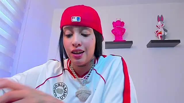 Gangster Girl online show from 12.24.24