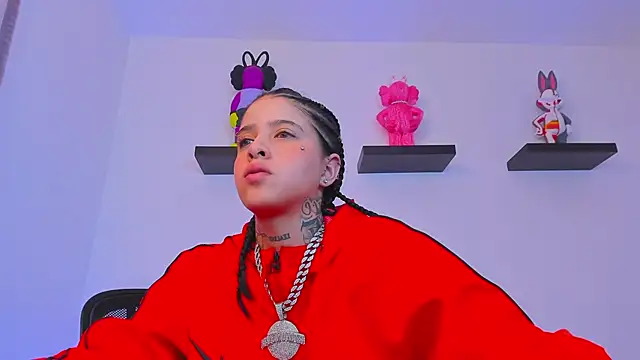 Gangster Girl online show from 03.01.25