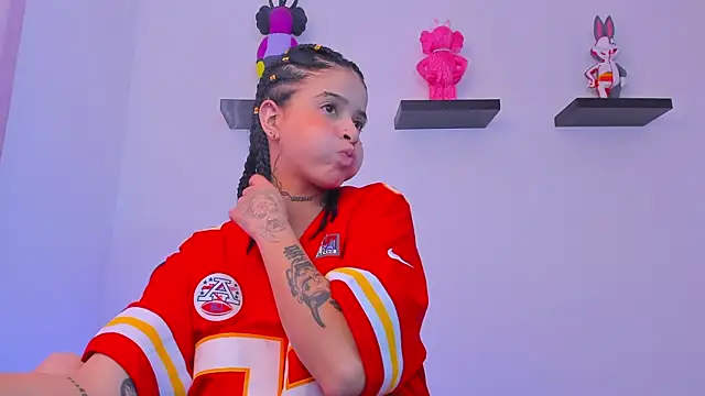 Gangster Girl online show from 03.03.25