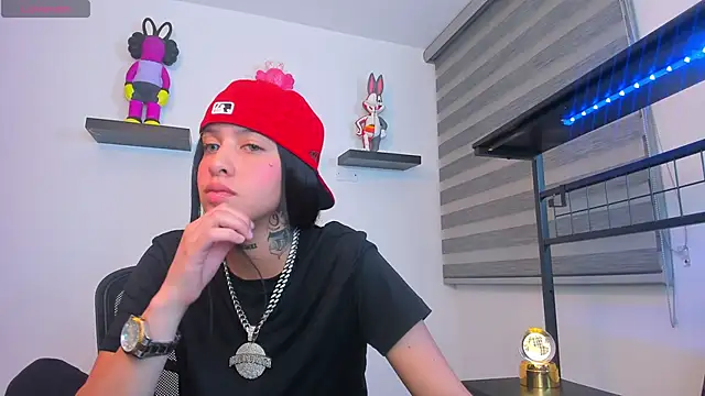 Gangster Girl online show from 02.19.26