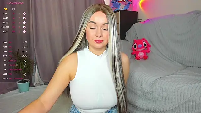 Maya Willis online show from 03.22.25