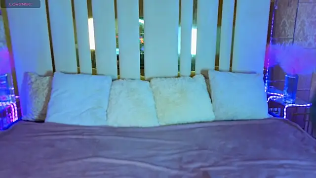 Snapshot of Daisy_Delight chatting on 11.30.25 Daisy Delight online show from 11.30.25