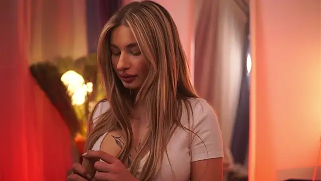 Snapshot of AvaShayy chatting on 03.13.25 AvaShayy online show from 03.13.25