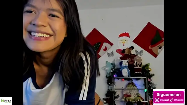 Snapshot of meganthompsonn22 chatting on 12.01.25 meganthompsonn22 online show from 12.01.25