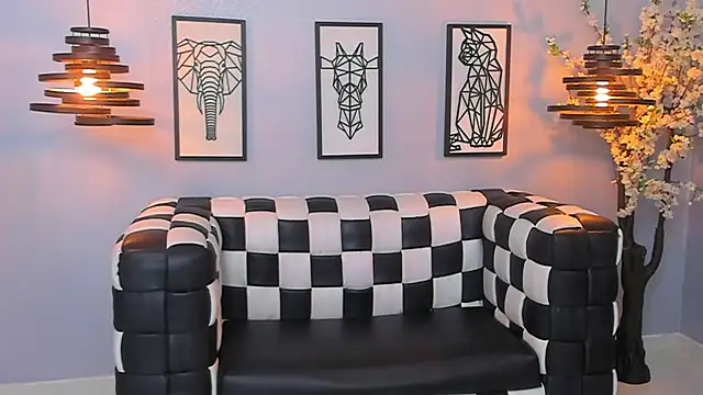 Snapshot of SARAFOXX_ chatting on 12.05.24 SARAFOXX online show from 12.05.24