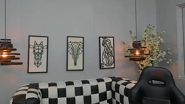 Snapshot of SARAFOXX_ chatting on 01.30.25 SARAFOXX online show from 01.30.25