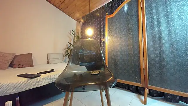 Snapshot of EmiGomez_ chatting on 01.12.25 EmiGomez online show from 01.12.25