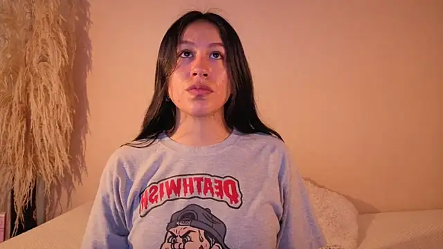 EmiGomez  online show from 12.01.25