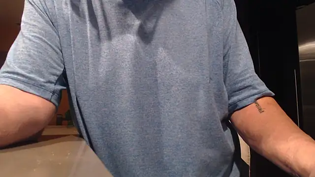 Snapshot of Toy-Daddy chatting on 10.03.25 Toy-Daddy online show from 10.03.25