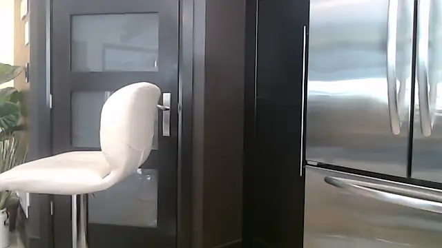 Snapshot of Toy-Daddy chatting on 10.21.25 Toy-Daddy online show from 10.21.25