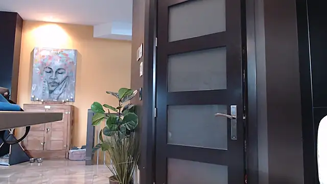 Snapshot of Toy-Daddy chatting on 11.04.25 Toy-Daddy online show from 11.04.25