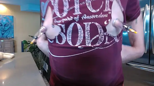 Snapshot of Toy-Daddy chatting on 11.27.25 Toy-Daddy online show from 11.27.25