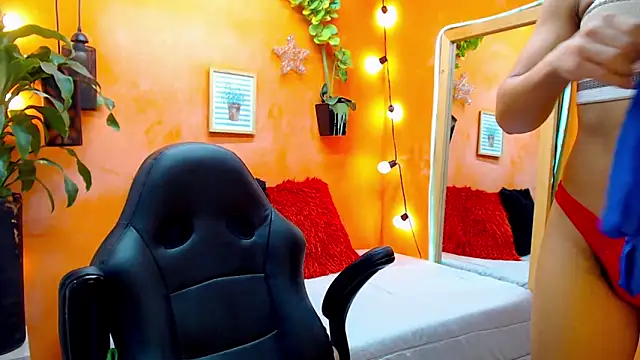 Snapshot of aslyhernandez_7 chatting on 01.03.25 aslyhernandez 7 online show from 01.03.25