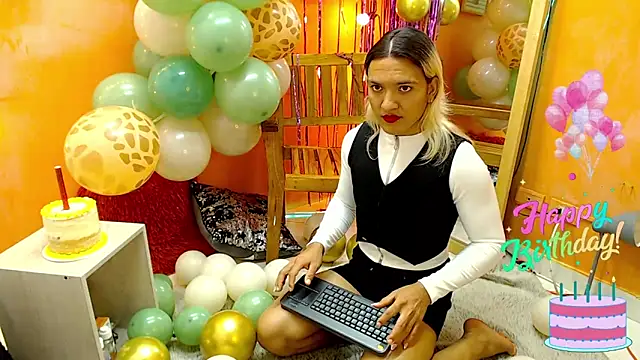 Snapshot of aslyhernandez_7 chatting on 01.16.25 aslyhernandez 7 online show from 01.16.25