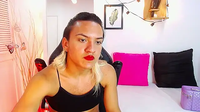 Snapshot of aslyhernandez_7 chatting on 01.29.25 aslyhernandez 7 online show from 01.29.25