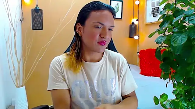 Snapshot of aslyhernandez_7 chatting on 09.11.25 aslyhernandez 7 online show from 09.11.25