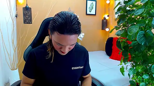 Snapshot of aslyhernandez_7 chatting on 09.18.25 aslyhernandez 7 online show from 09.18.25