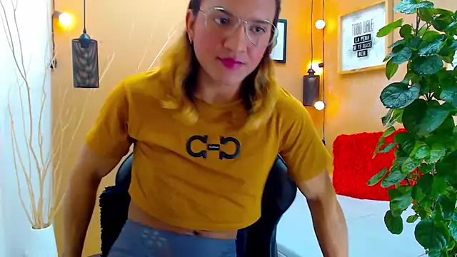 Snapshot of aslyhernandez_7 chatting on 09.19.25 aslyhernandez 7 online show from 09.19.25