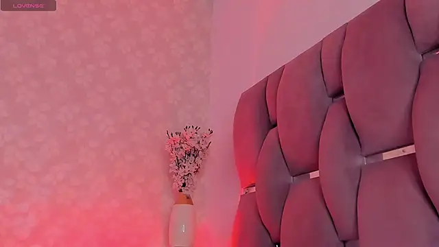 vayoleen online show from 10.04.25