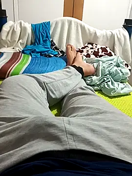 beautiful hands  online show from 12.19.25