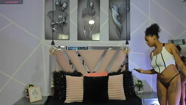 Elith noa online show from 02.27.25