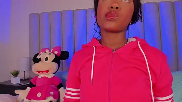 briannajackson  online show from 02.06.25