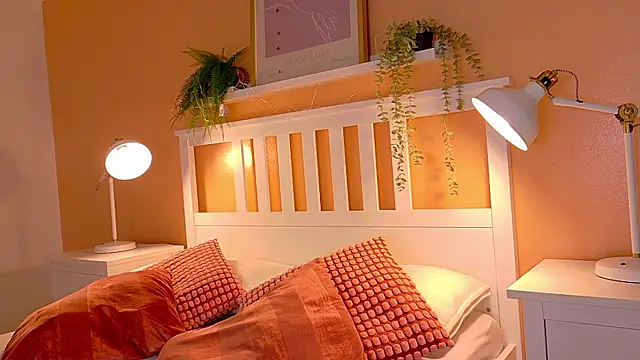 briannajackson  online show from 10.03.25