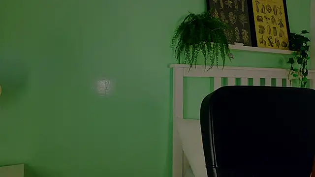 briannajackson  online show from 10.06.25