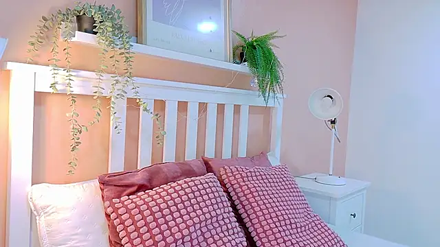 briannajackson  online show from 10.07.25