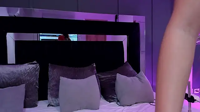 shaina vasquez online show from 02.15.26