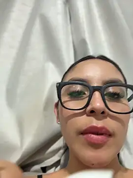 Snapshot of _miaquevedo_ chatting on 04.12.26 miaquevedo online show from 04.12.26