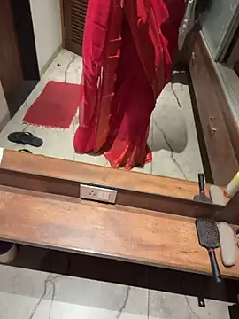 versatile guy01 online show from 10.10.25