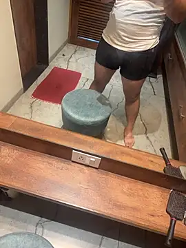 versatile guy01 online show from 10.27.25