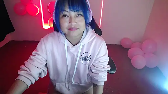 Shaddycute  online show from 12.20.24