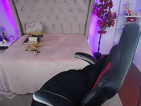 Shaddycute  online show from 02.03.25