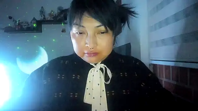 Shaddycute  online show from 04.10.26