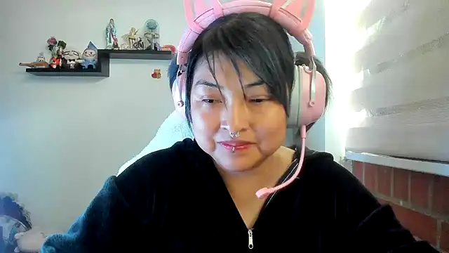 Snapshot of Shaddycute_ chatting on 05.25.26 Shaddycute online show from 05.25.26