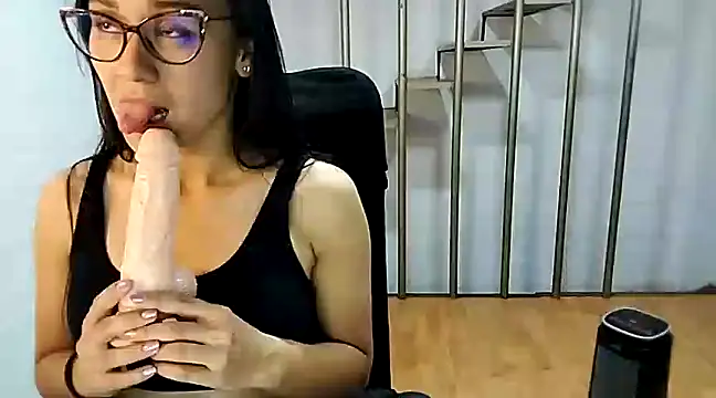 Jessie Desire online show from 02.20.25