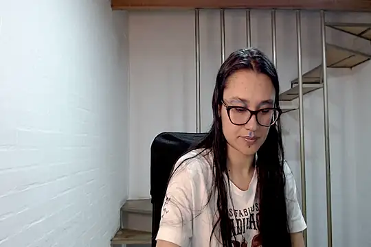 Jessie Desire online show from 11.25.25