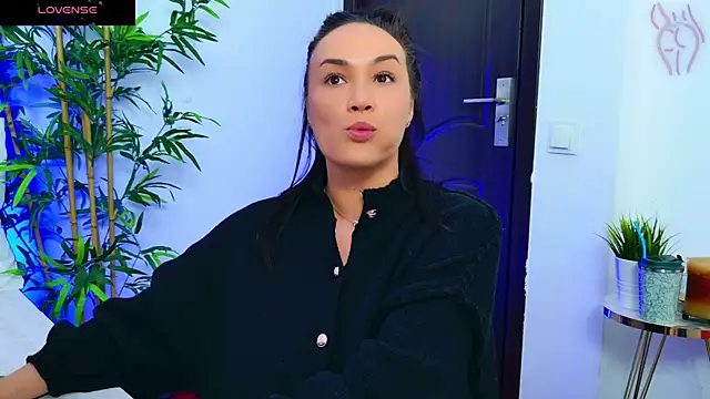 DaliyaArabian online show from 10.24.25