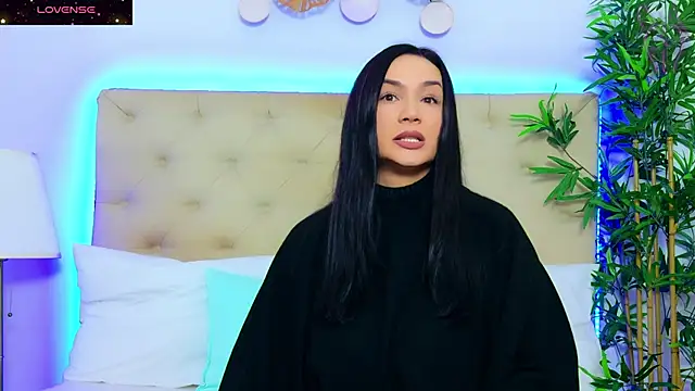 DaliyaArabian online show from 11.18.25