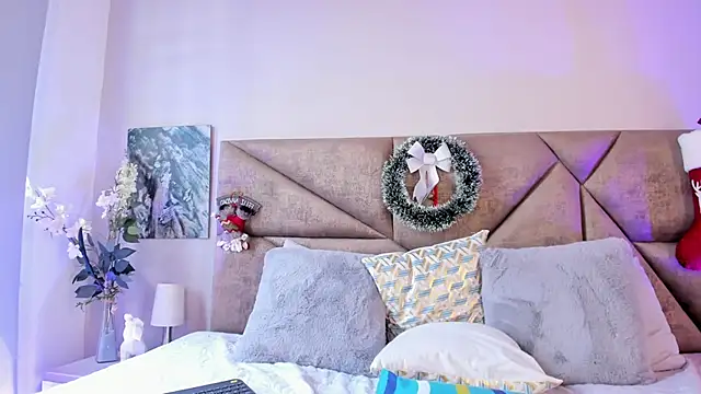 Salomesimos1 online show from 12.13.24