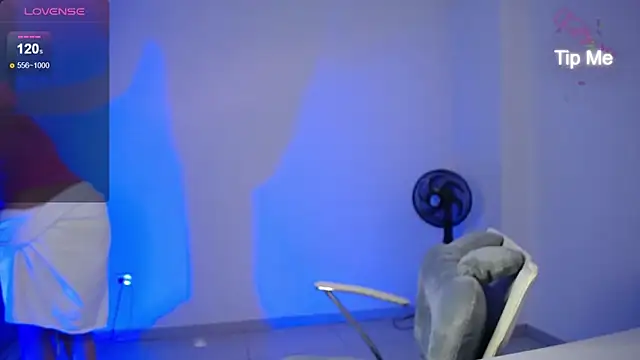 candydowson1 online show from 02.14.25