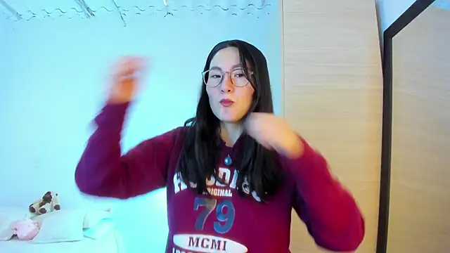 Elle Lee  online show from 02.12.26