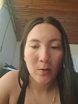 Elle Lee  online show from 04.08.26