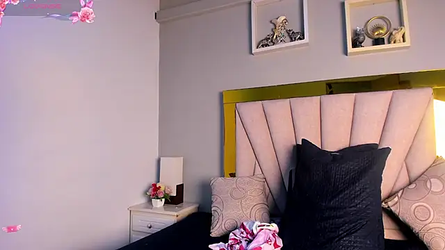 Snapshot of vahiolet_fuentes chatting on 04.30.26 vahiolet fuentes online show from 04.30.26